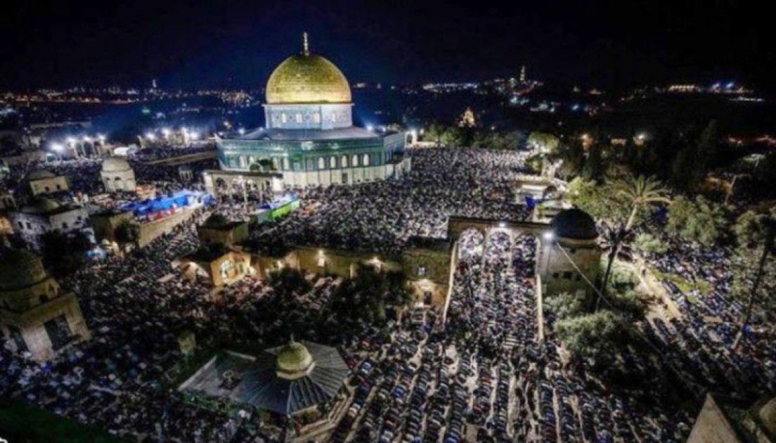 আল-আকসায় হাজারো মুসুল্লির ঢল