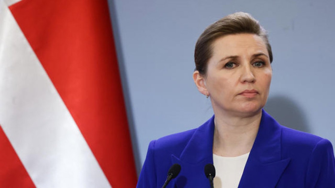 রাস্তায় প্রকাশ্যে হামলার শিকার ডেনমার্কের প্রধানমন্ত্রী