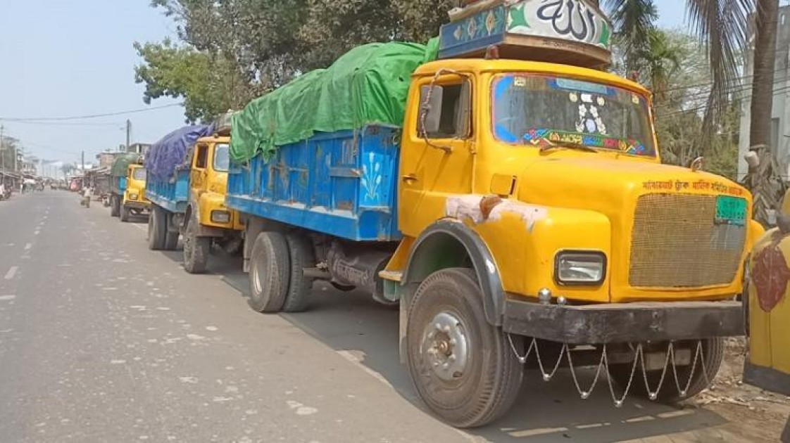 ভোলায় রাতের আঁধারে পাচারকালে ৭১টন টিএসপি সার জব্দ, গ্রেফতার-১